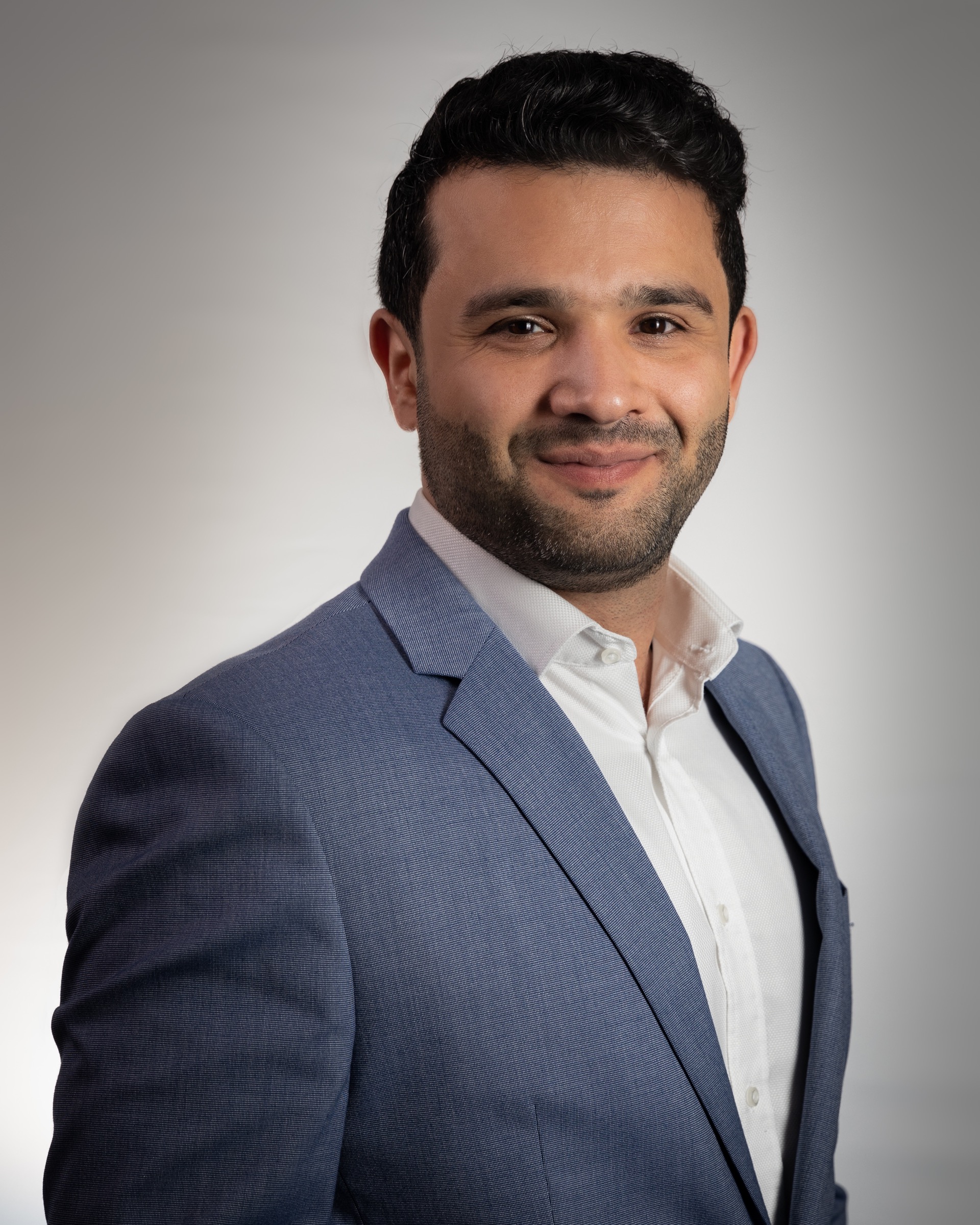 Bakr Alhashimi, residential and commercial real estate advisor